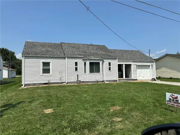 506 E Adams Avenue, Casey, IL 62420