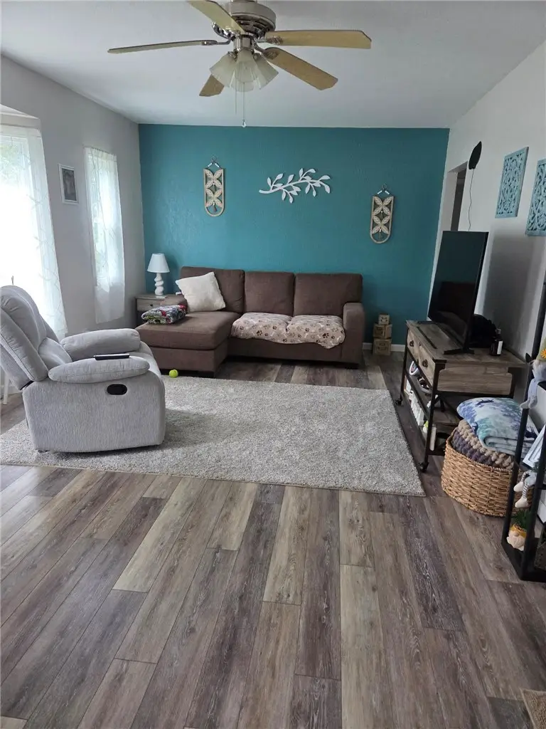 506 E Adams Avenue, Casey, IL 62420 - #2