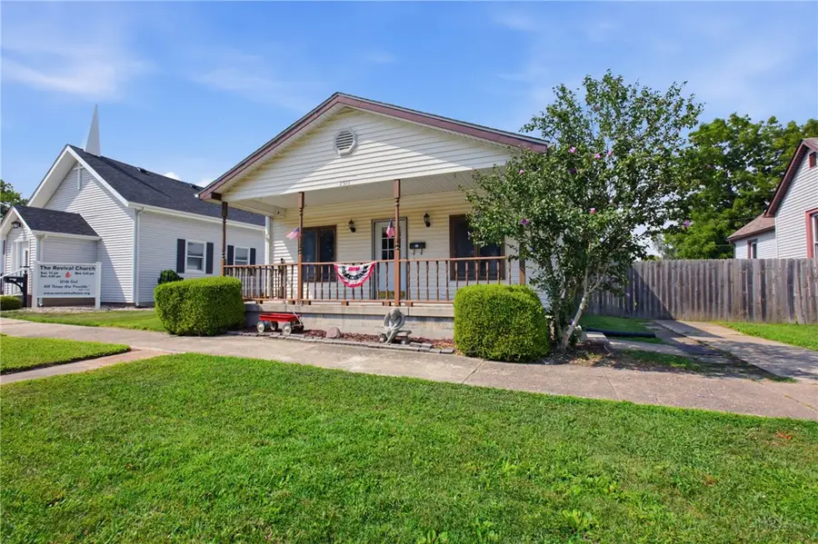 2516 Shelby Avenue, Mattoon, IL 61938 - #2