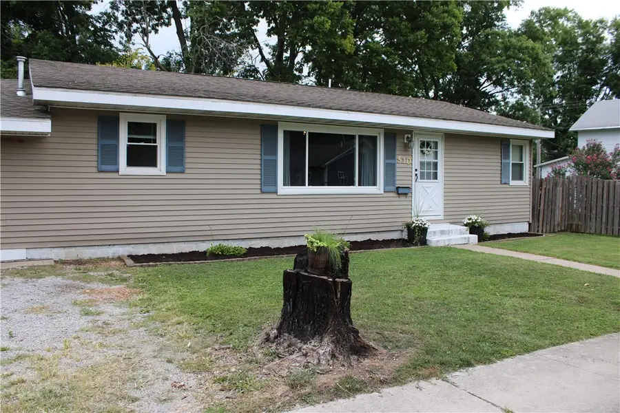 510 Hunter Street, Sullivan, IL 61951 - #2