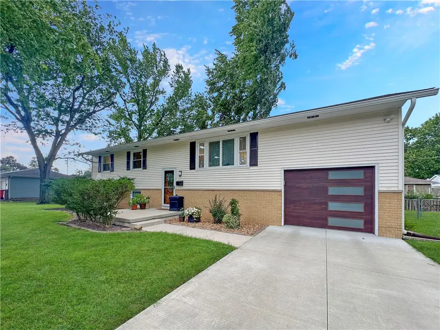 20 Country Gardens, Mattoon, IL 61938 - #3