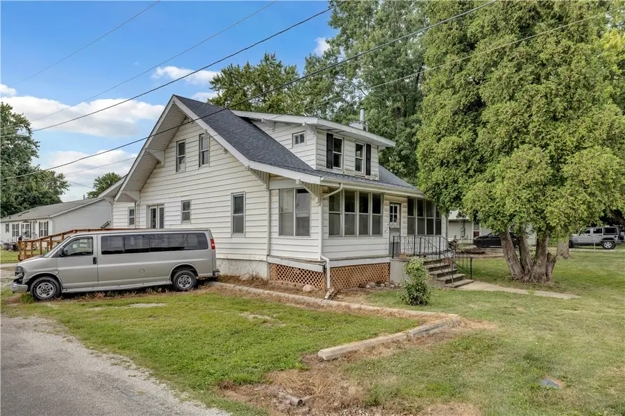 803 W Strain Street, Sullivan, IL 61951 - #2