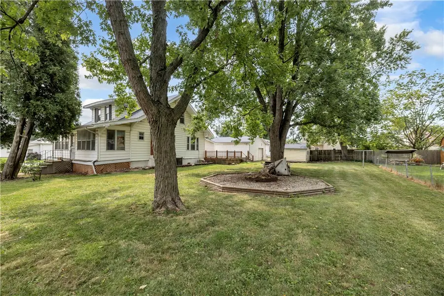 803 W Strain Street, Sullivan, IL 61951 - #3