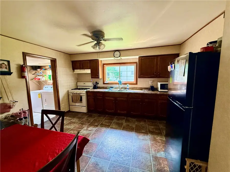 701 W Washington Street, Hoopeston, IL 60942 - #3