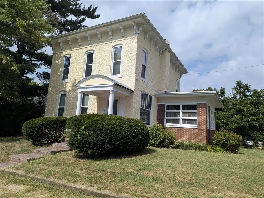 117 Jackson Avenue, Charleston, IL 61920 - #1