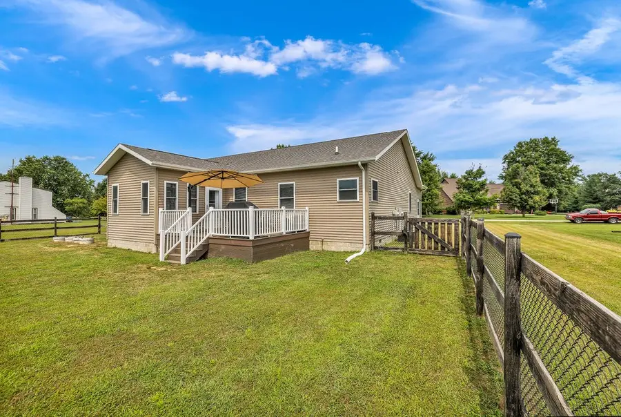 144 Shores, Sullivan, IL 61951 - #2