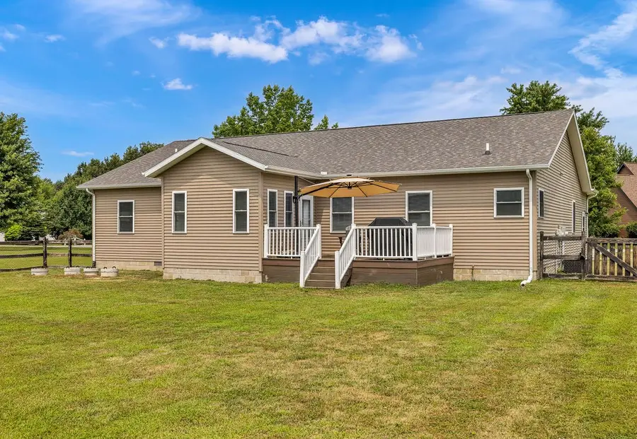 144 Shores, Sullivan, IL 61951 - #3