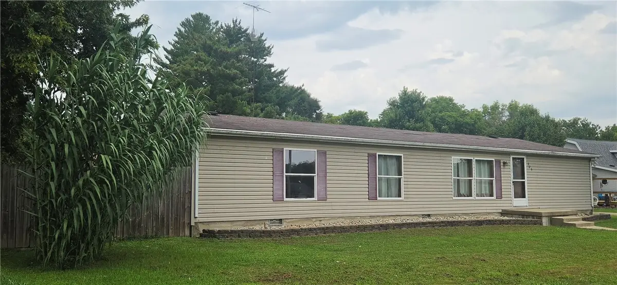 205 Main Street, Trilla, IL 62469 - #1