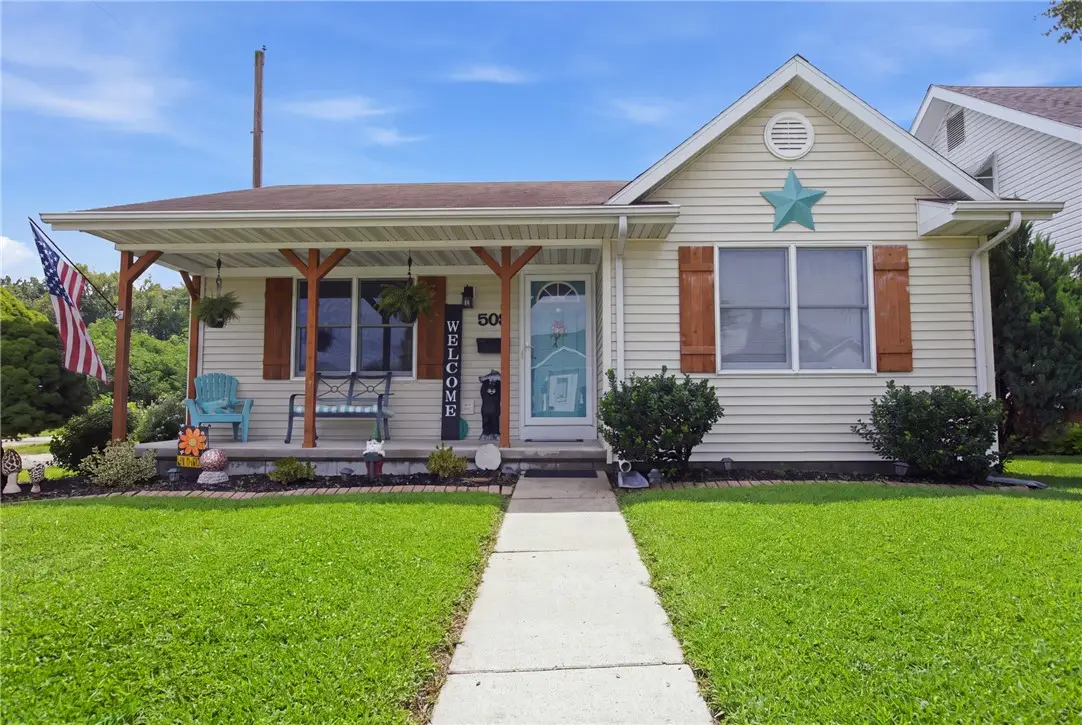 509 E Saint Louis Avenue, Effingham, IL 62401 - #1
