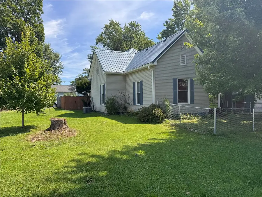 515 N 2nd Street, Marshall, IL 62441 - #2
