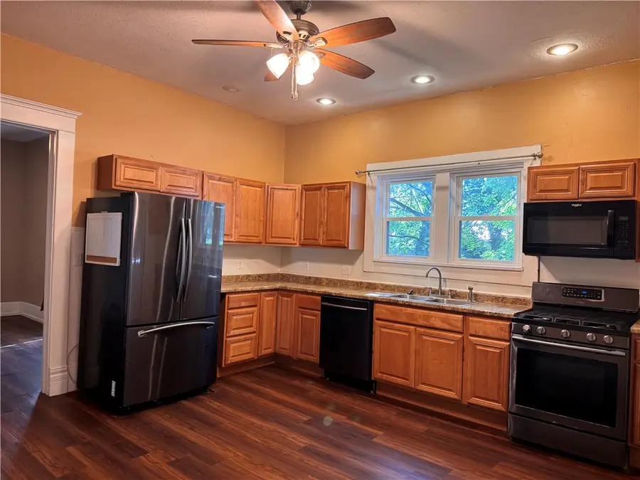 515 N 2nd Street, Marshall, IL 62441 - #3
