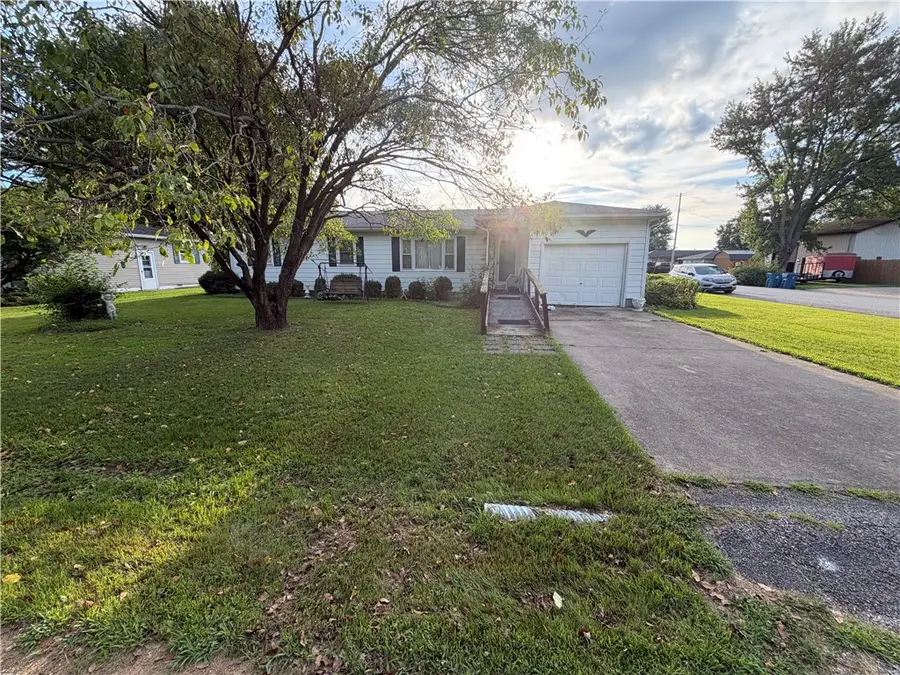1301 Willow Drive, Robinson, IL 62454 - #2