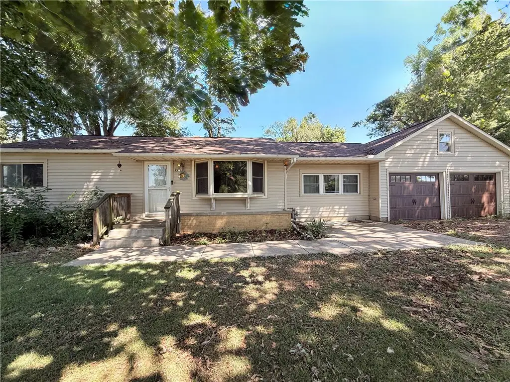 13 Iola Court, Bethany, IL 61914 - #1