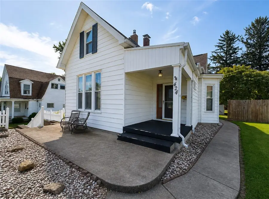 424 E Wood Street, Paris, IL 61944 - #2