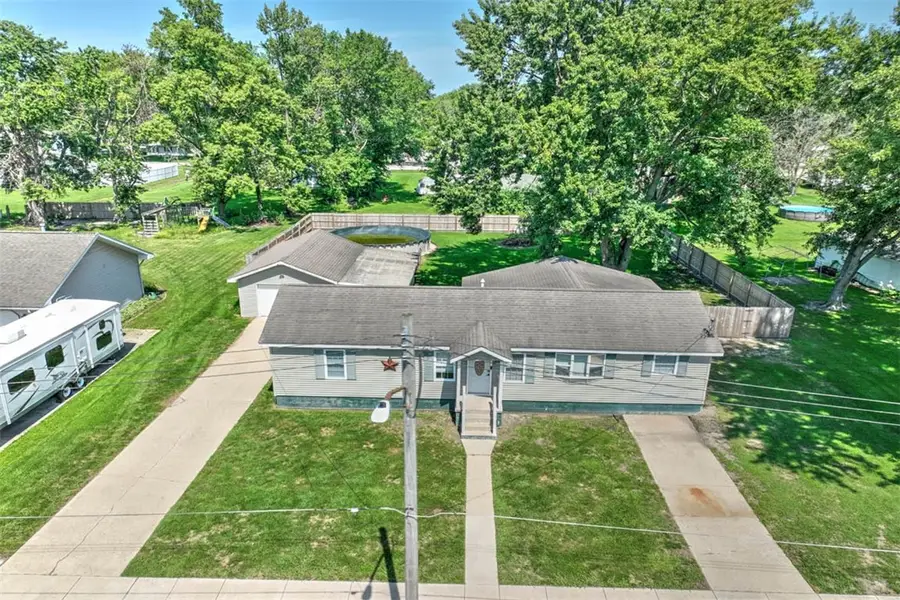 217 E Seiberling Street, Blue Mound, IL 62513 - #2