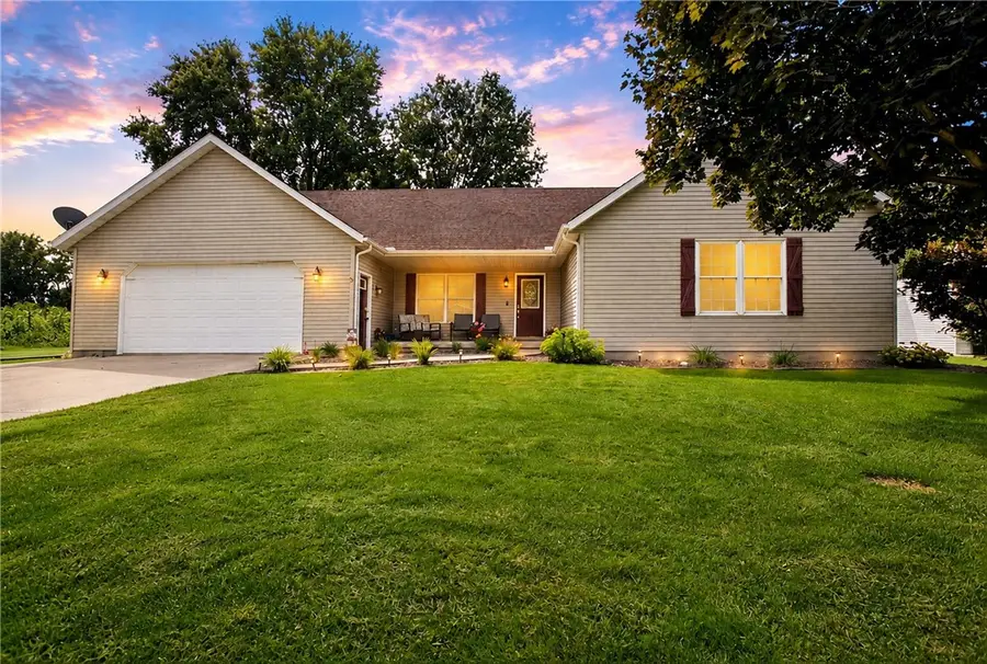 1117 S Washington Street, Sullivan, IL 61951 - #2