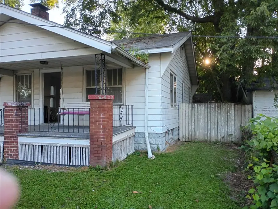 138 S 18th Street, Decatur, IL 62521 - #3