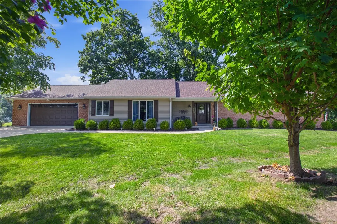 521 Warren Avenue, Charleston, IL 61920 - #1