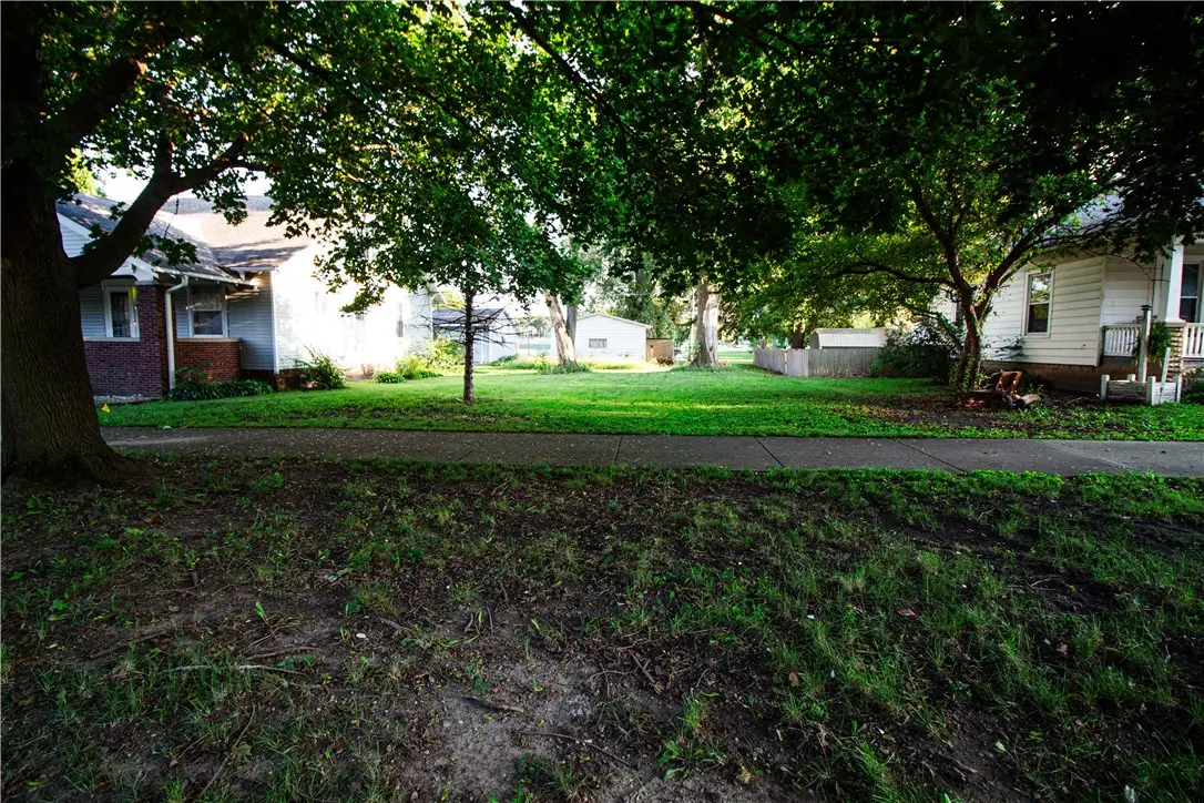 1305 Marshall Avenue, Mattoon, IL 61938 - #1