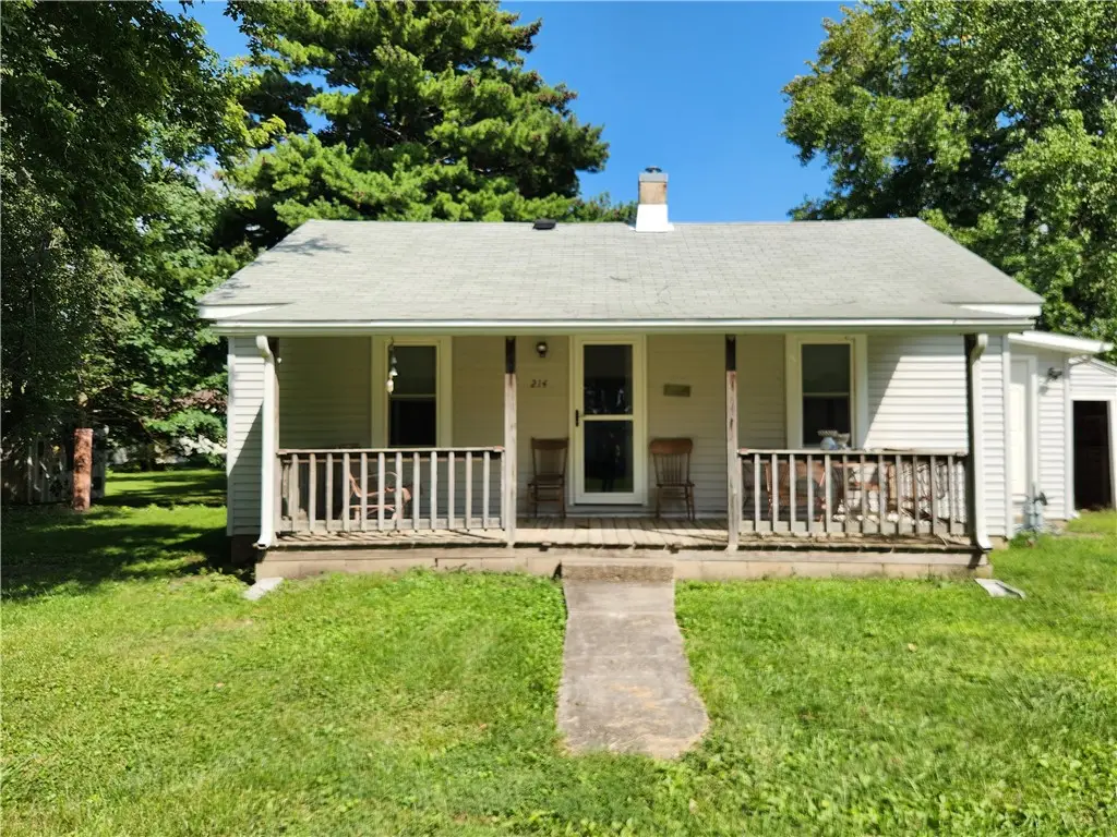 214 S Hale Street, Bethany, IL 61914 - #1
