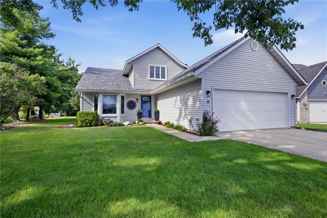 17 Country Club Estates, Sullivan, IL 61951 - #1