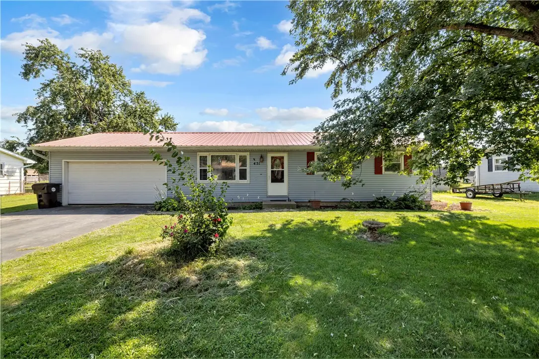 451 E Park Street, Argenta, IL 62501 - #1