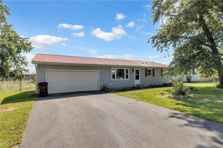 451 E Park Street, Argenta, IL 62501 - #2