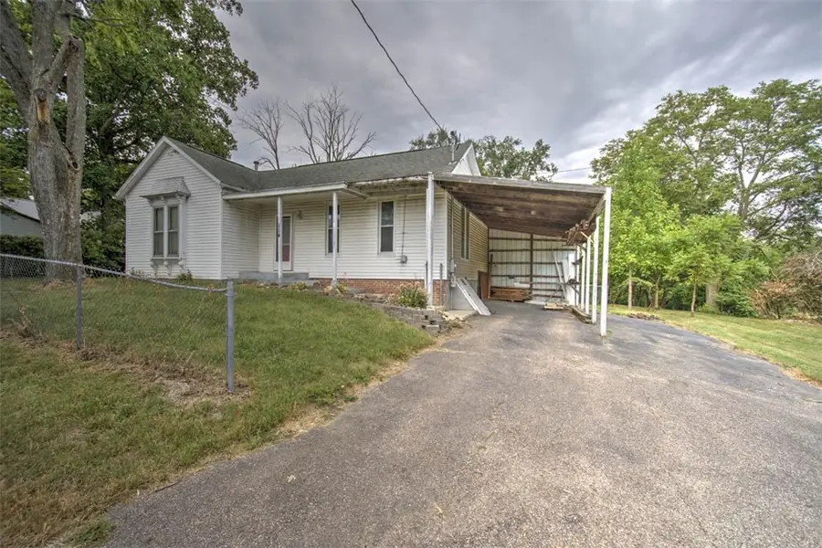 114 Auxillary Street, Bethany, IL 61914 - #2