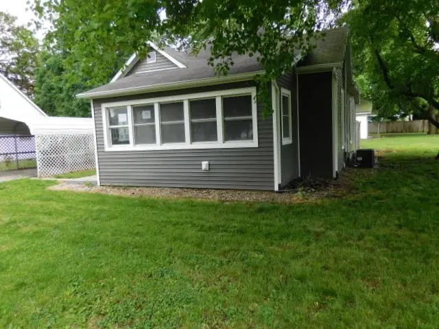 1421 Pennsylvania Avenue, Windsor, IL 61957 - #2
