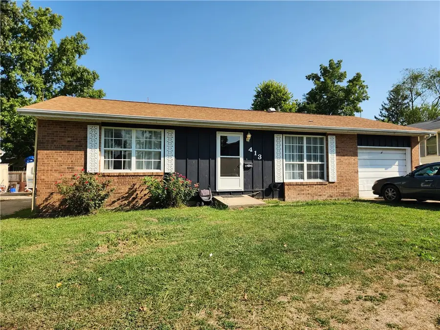 413 W South 4th Street, Shelbyville, IL 62565 - #2