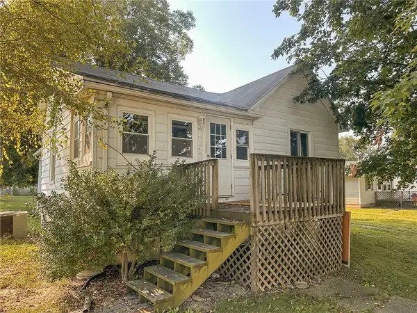 470 Elm Avenue, Neoga, IL 62447