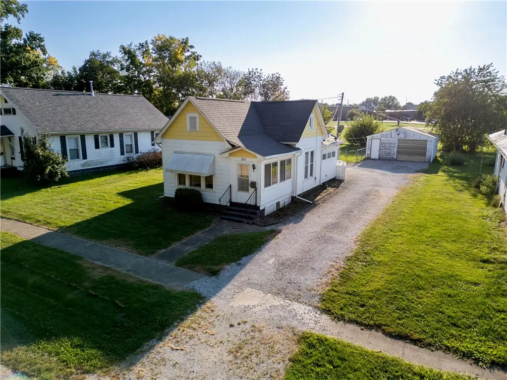 302 Logan Street, Georgetown, IL 61846 - #1