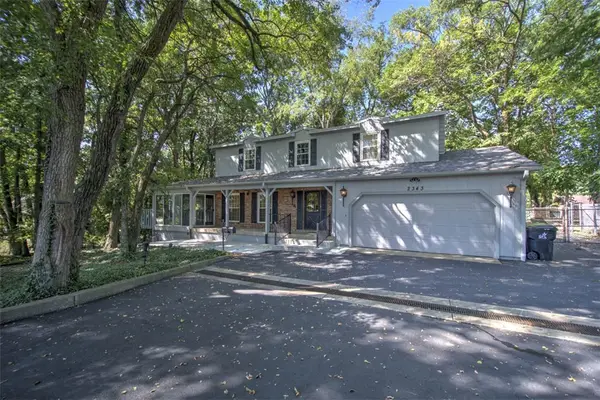 2343 Hawthorne Drive, Decatur, IL 62521