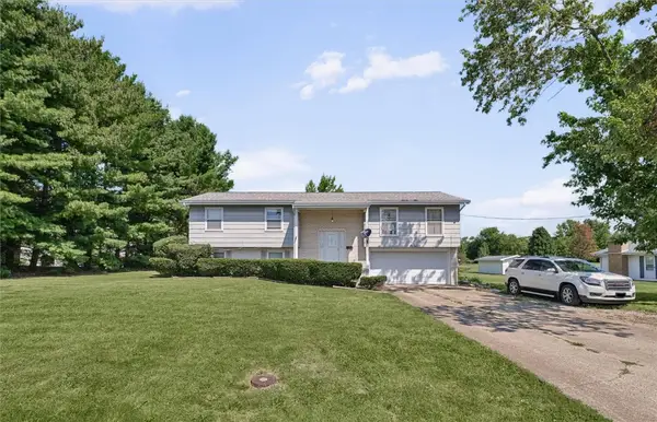 504 W Charleston Road, Ashmore, IL 61912