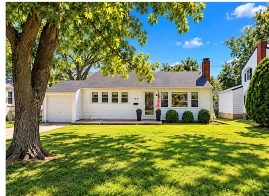 1823 W Riverview Avenue, Decatur, IL 62522 - #2