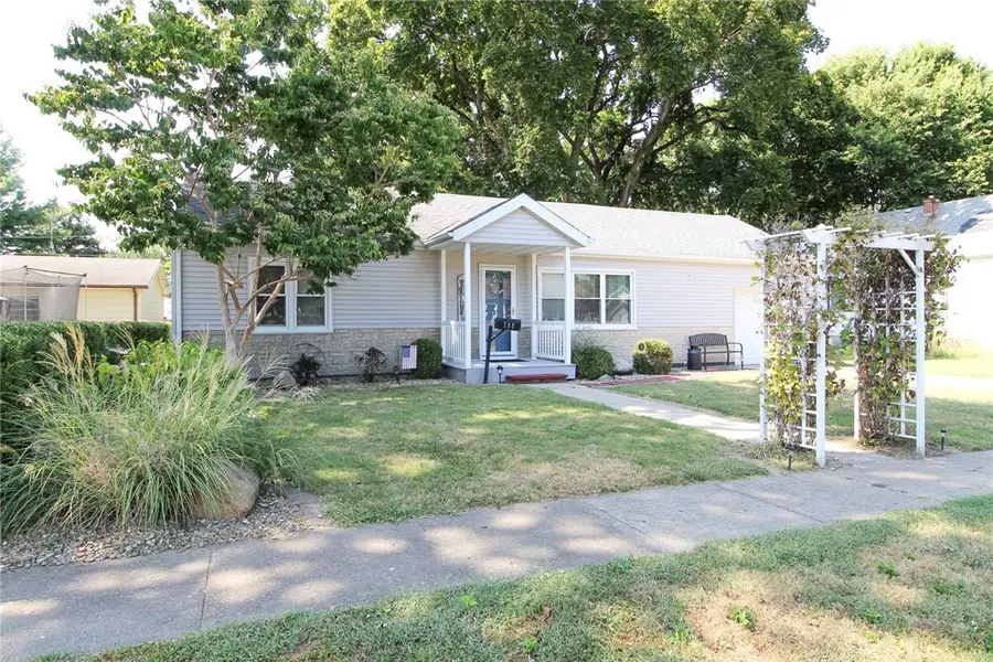 708 N Walnut Street, Shelbyville, IL 62565 - #2