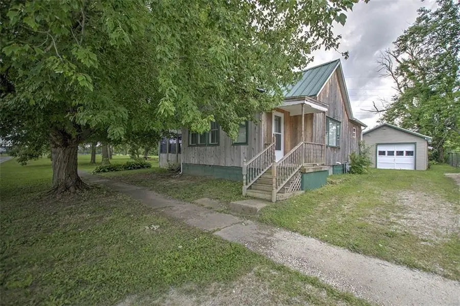 245 E Prairie Street, Argenta, IL 62501 - #3