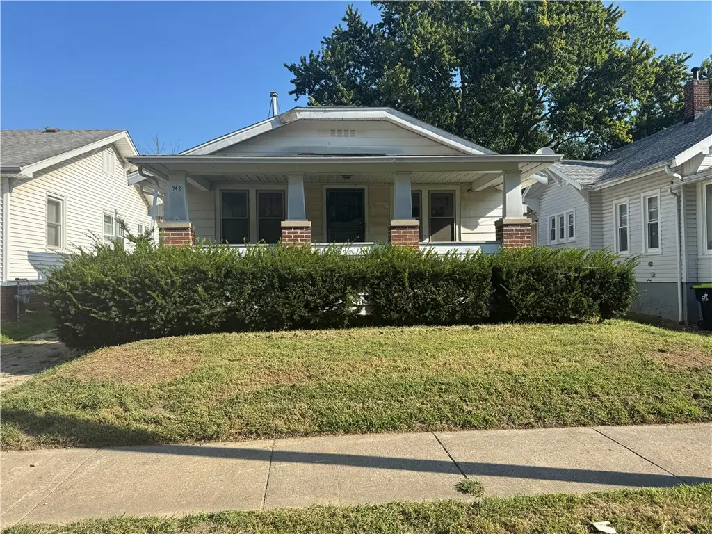 742 W Center Street, Decatur, IL 62526 - #1