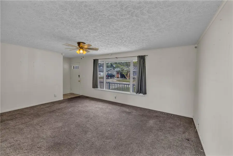 2 Sunrise Lane, Bethany, IL 61914 - #3