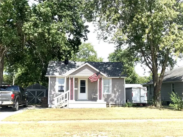 704 E Lincoln Street, Pana, IL 62557