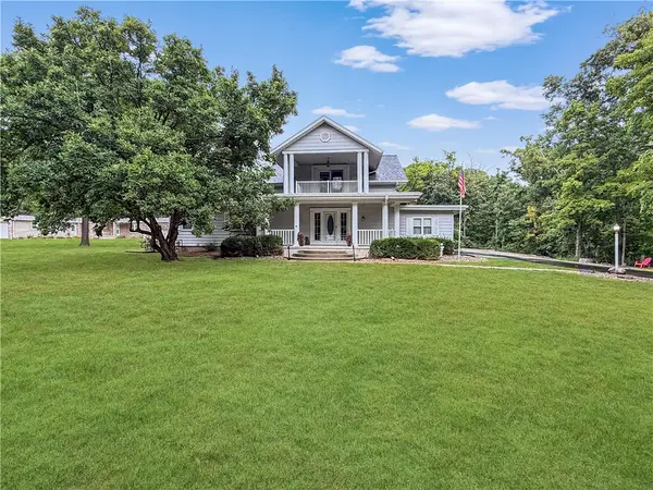 2045 Mckinley Avenue, Charleston, IL 61920