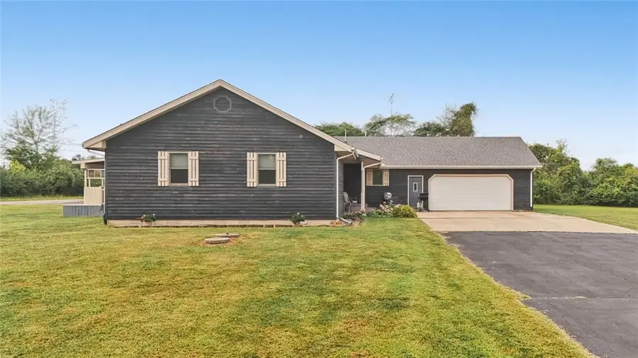 22022 N 1245 East Road, Danville, IL 61834 - #3