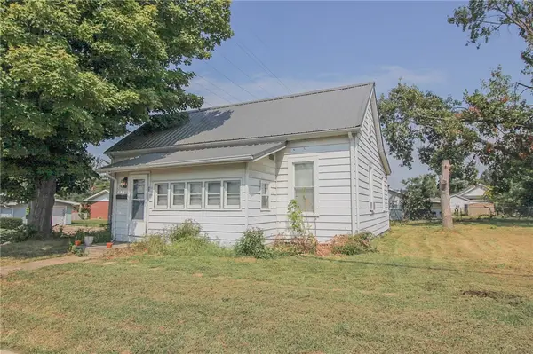 349 W Polk Avenue, Charleston, IL 61920