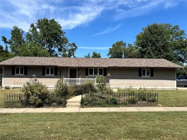 1905 Harrison Avenue, Charleston, IL 61920