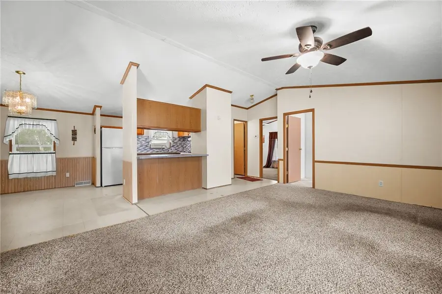 427 Milton Street, Paris, IL 61944 - #3