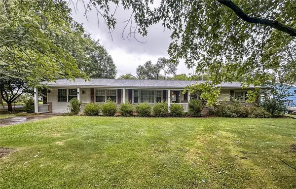 26 N Virginia Drive, Lovington, IL 61937