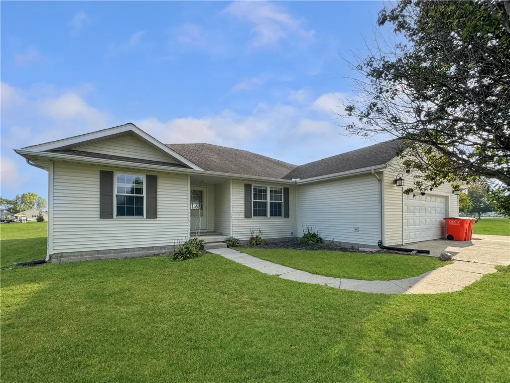 37 S Shores, Sullivan, IL 61951 - #1