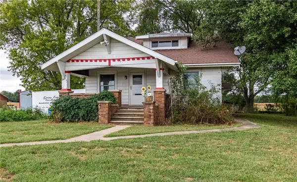 1025 County Highway 12, Tower Hill, IL 62571