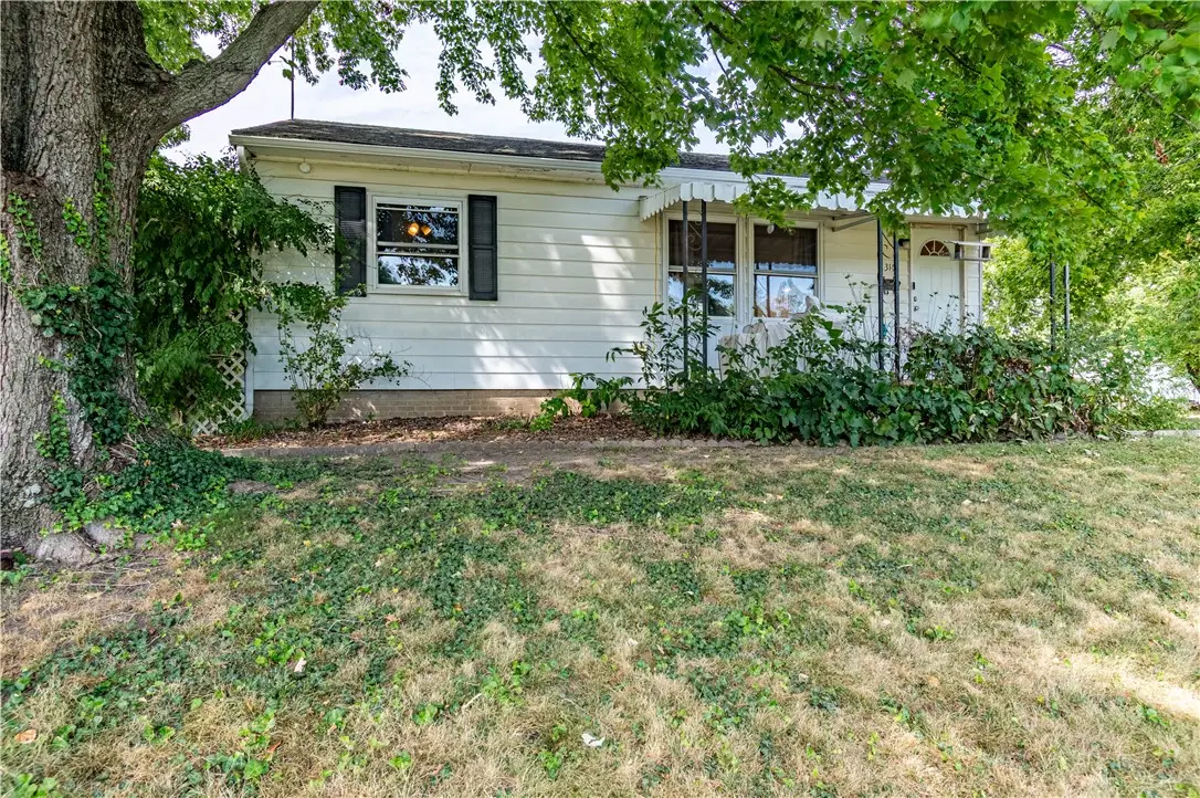 315 N Madison Street, Sullivan, IL 61951 - #1