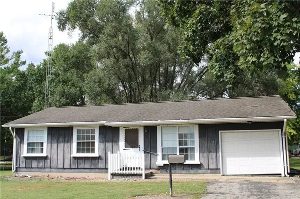 715 W South 4th Street, Shelbyville, IL 62565